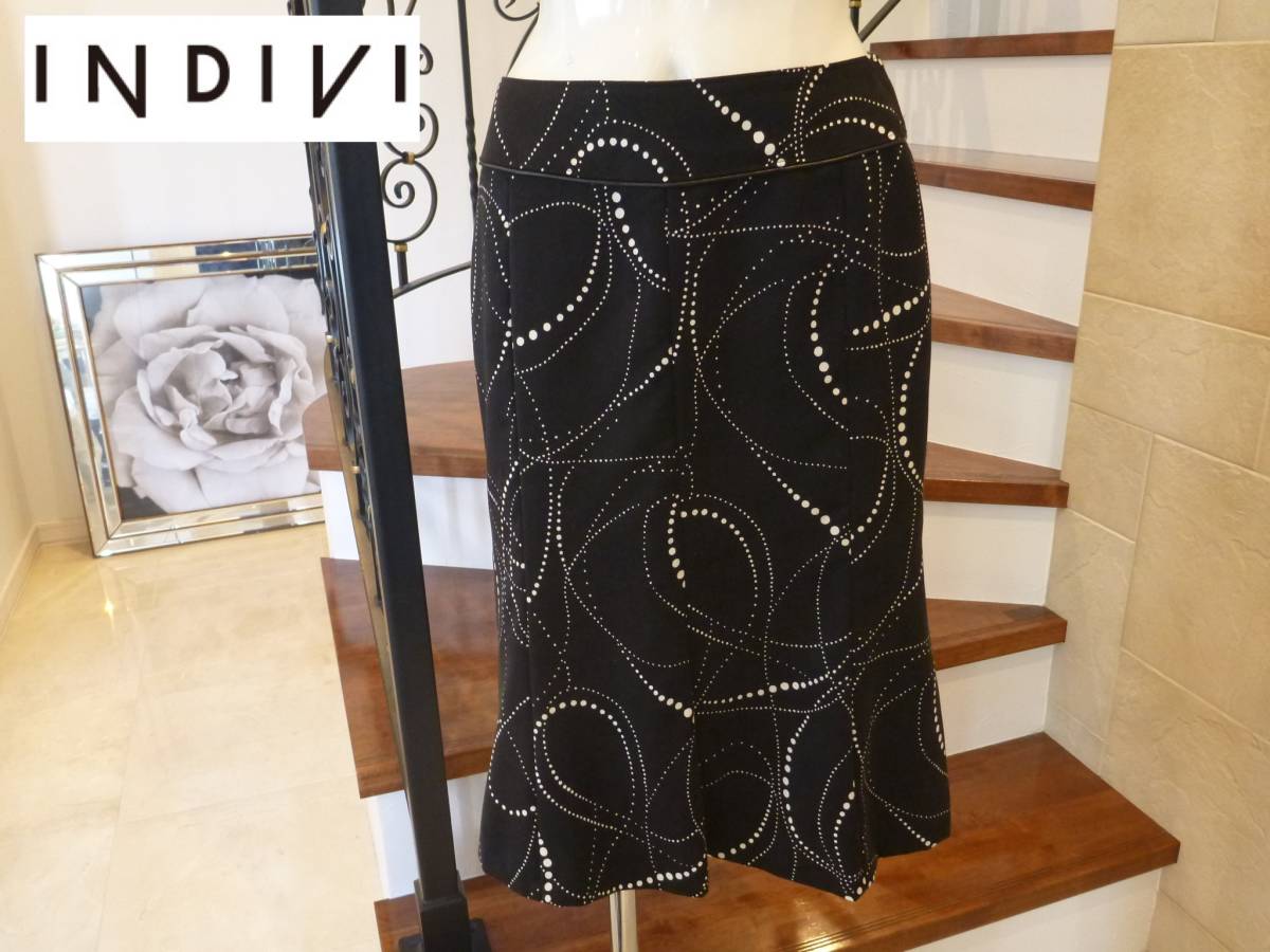 美品 INDIVI(インディヴィ) インディビ ★黒×白 スウェード調 スカート M相当 40拍卖