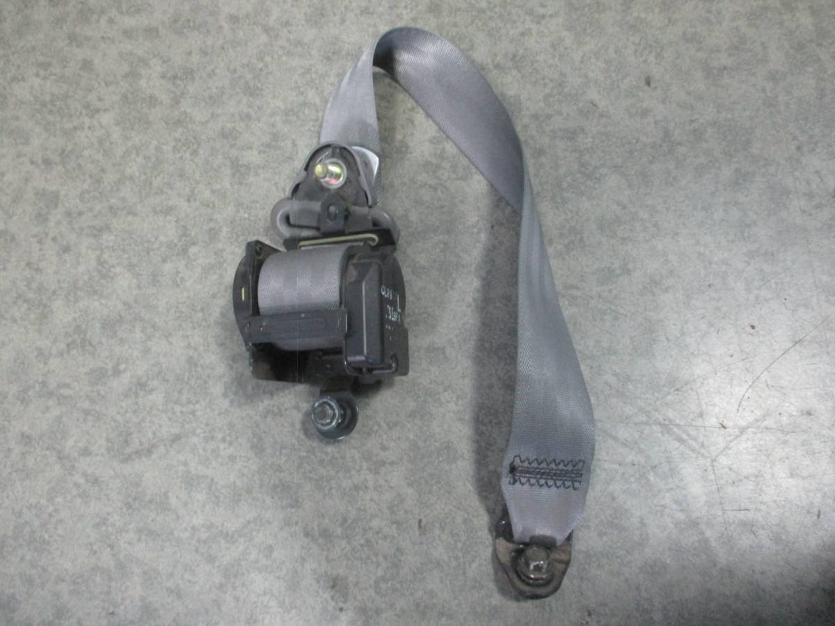 ダイハツ軽トラック ハイゼットS110P純正 助手席シートベルト 左 S100Pハイゼットトラック部品取り車あります TK-521-L161 L拍卖