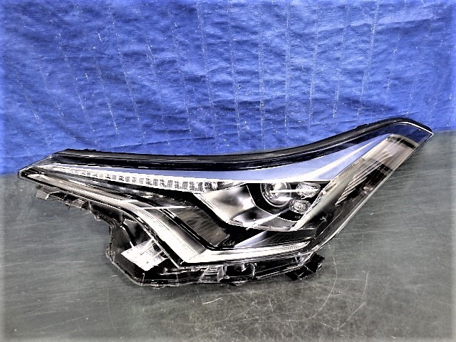 C010 C-HR ZYX10 NGX50 前期 左ライト LED 10-101 レンズ美品 CHR拍卖