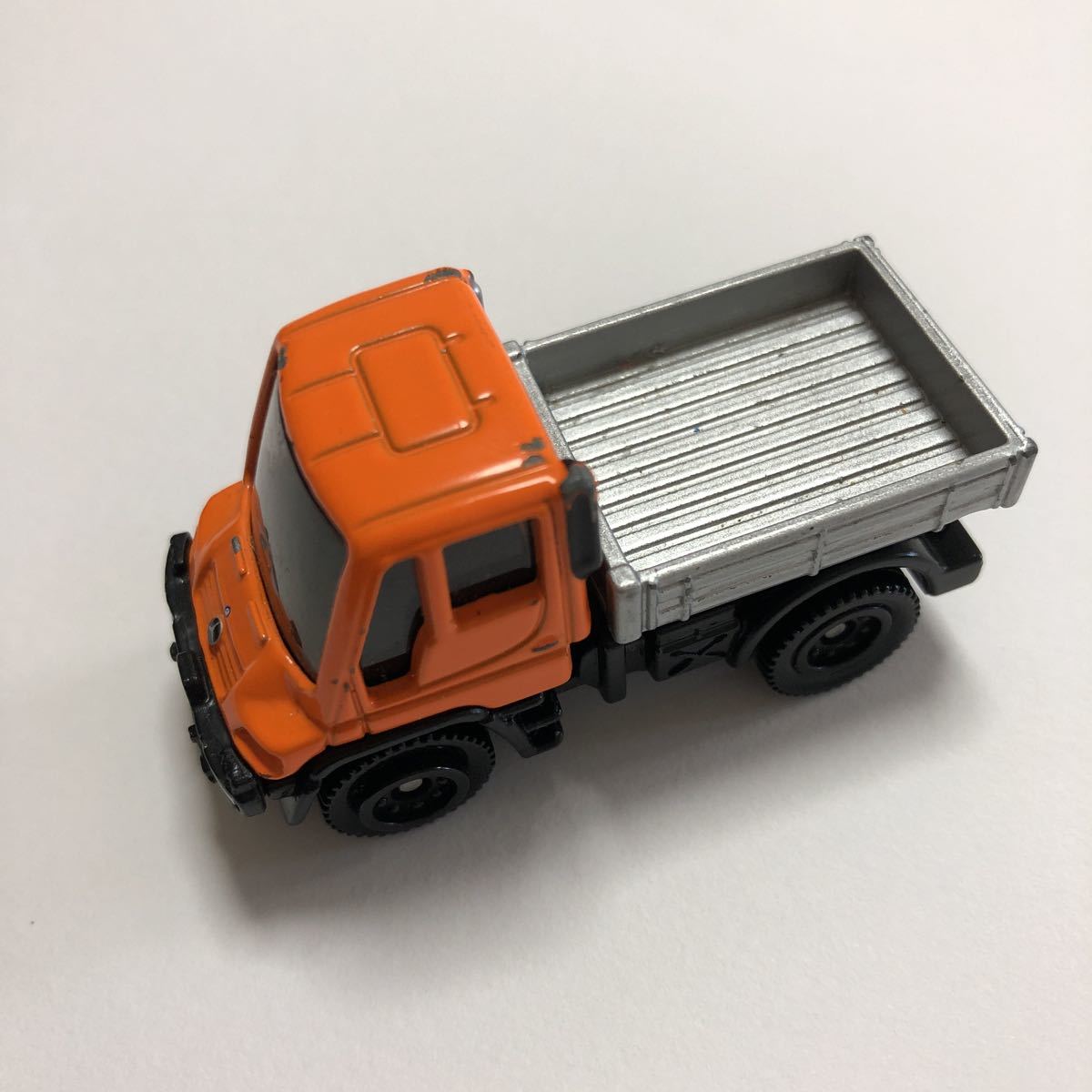 トミカ No.22 メルセデスベンツ ウニモグ 廃盤 絶版 レア 希少 オレンジ 2011 中古 ベンツ拍卖