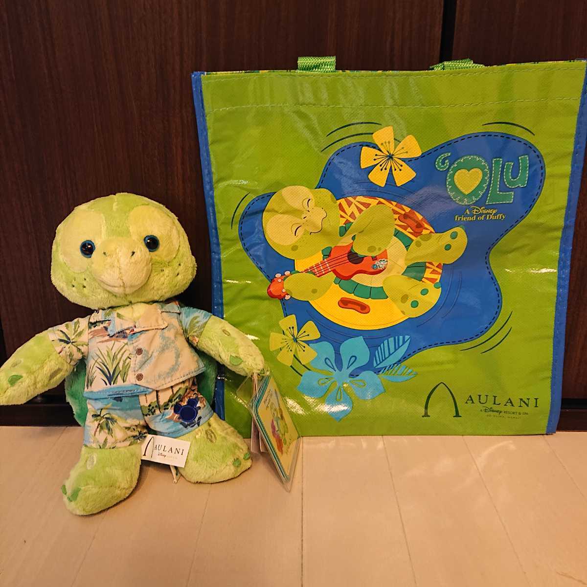 値下げ●ディズニー●ハワイ アウラニ OLU オルくん カメ ぬいぐるみ アロハ&ショッパー拍卖