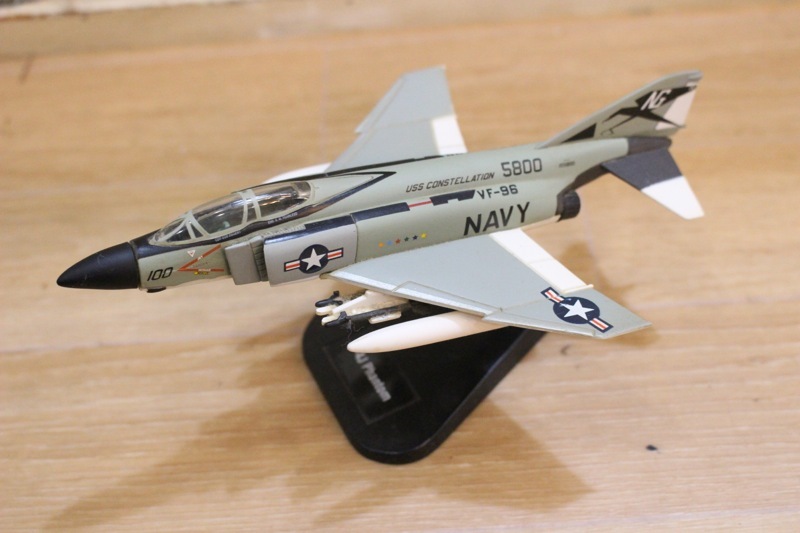 USS CONSTELLATION 5800 VF-96 戦闘機 F-4J Phantom フィギュア拍卖