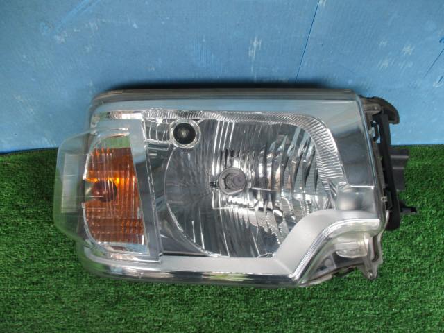 ★☆GBD-U61V ミニキャブ ハロゲンヘッドライト右 スタンレーW0688☆★拍卖