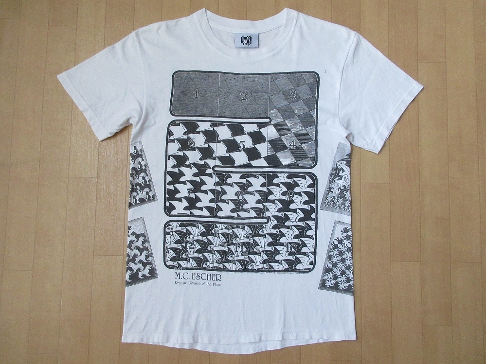 00's M.C. Escher マルチ プリント Tシャツ S Maurits Cornelis マウリッツ コルネリス エッシャー だまし絵 トリックアート 芸術ART美術館拍卖