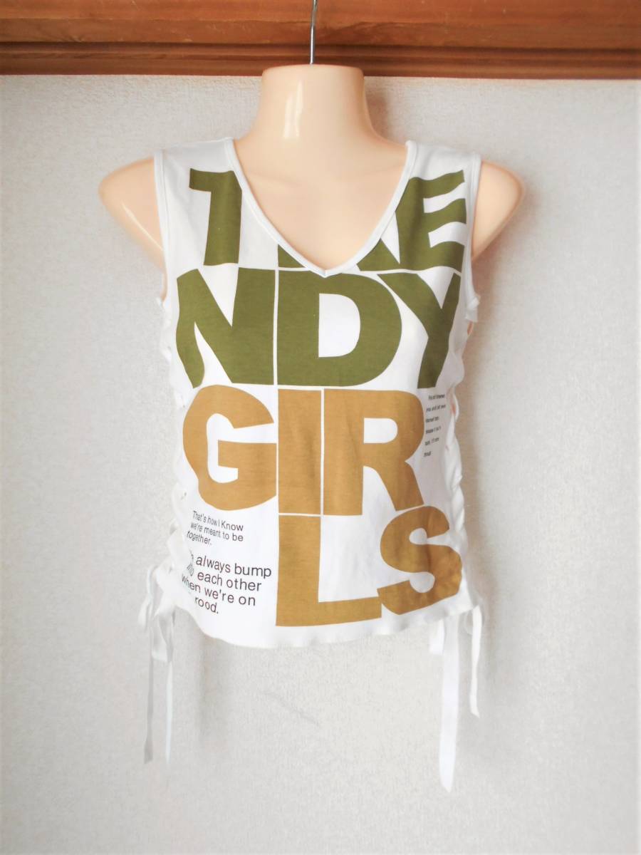 ★美品★横に編み込みリボンが付いたタンクトップ・Tシャツ カットソー Мサイズ ☆英字ロゴ 拍卖