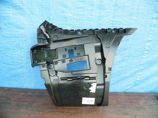 AL517 BMW G11 G12 7シリーズ リアバンパーブラケット 右 7357148拍卖
