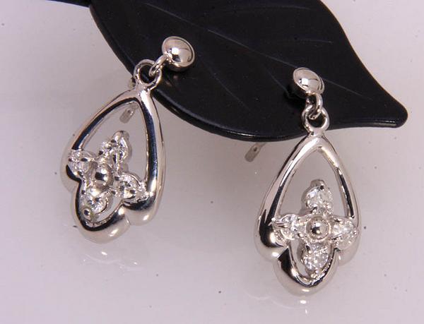 《質屋出品》Pt850/900★ダイアの花が揺れるピアス★C-2946拍卖