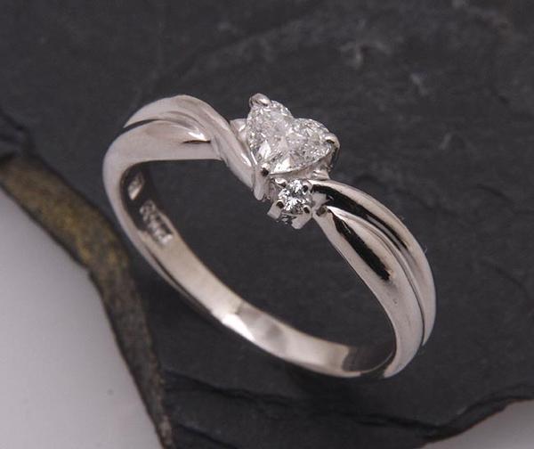 《質屋出品》Pt900★ハートカットダイアリング★C-1979拍卖