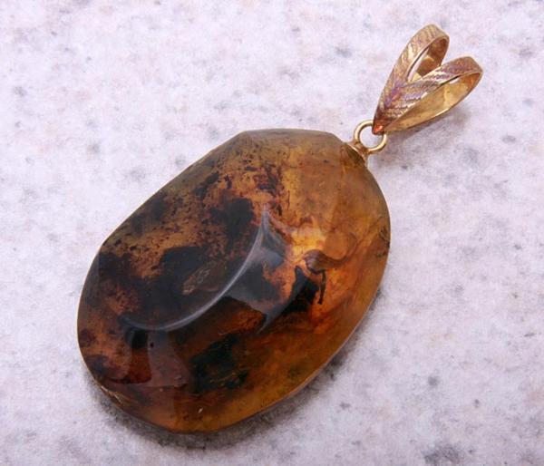 《質屋出品》k18★天然琥珀のペンダントトップ★C-3508拍卖