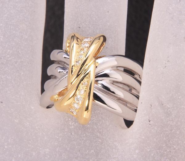 《質屋出品》Pt900/YG★天然ダイアモンド0.20ctデザインリング★k-3984拍卖