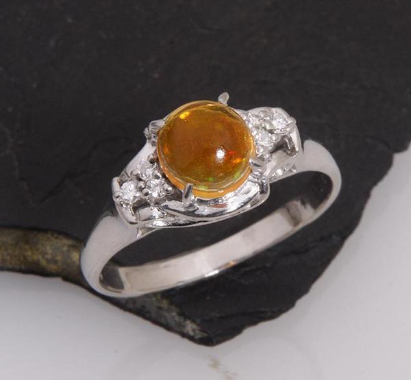 《質屋出品》Pt850★ファイアオパール+ダイアリング★C-1779拍卖