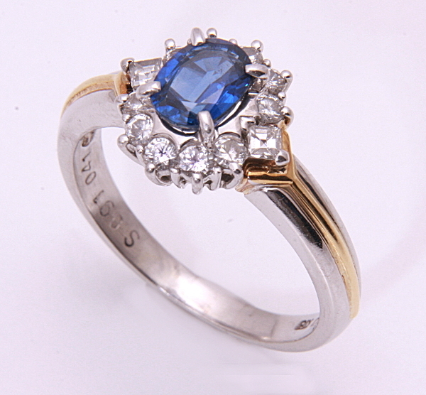 《質屋出品》Pt900/k18★天然サファイア0.91ct+ダイアモンドリング★C-4573拍卖