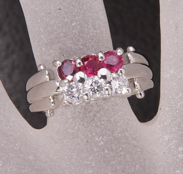 《質屋出品》Pt900★天然ルビー0.58ct+天然ダイアモンドリング★k-3210拍卖