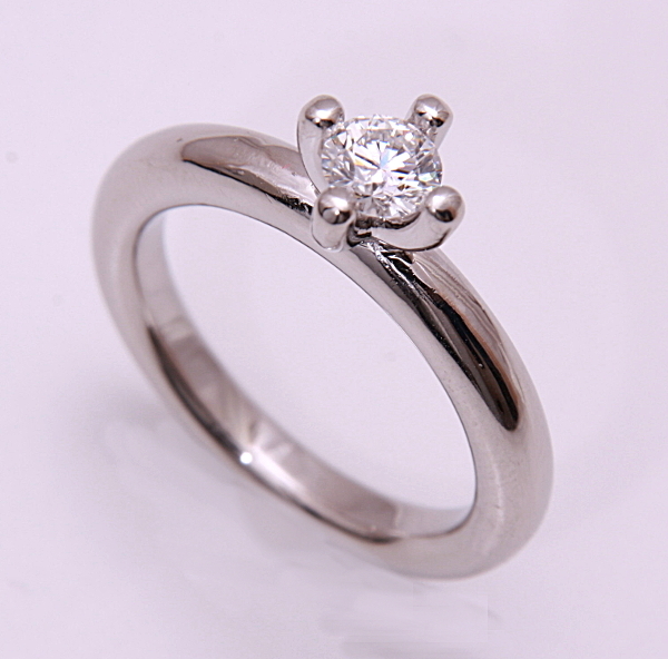 《質屋出品》uyedaウエダジュエラー★Pt950天然ダイア0.30ctリング★C-4858拍卖