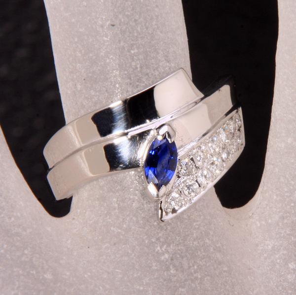 《質屋出品》Pt900★翁淳作サファイアのデザインリング★k-3576拍卖