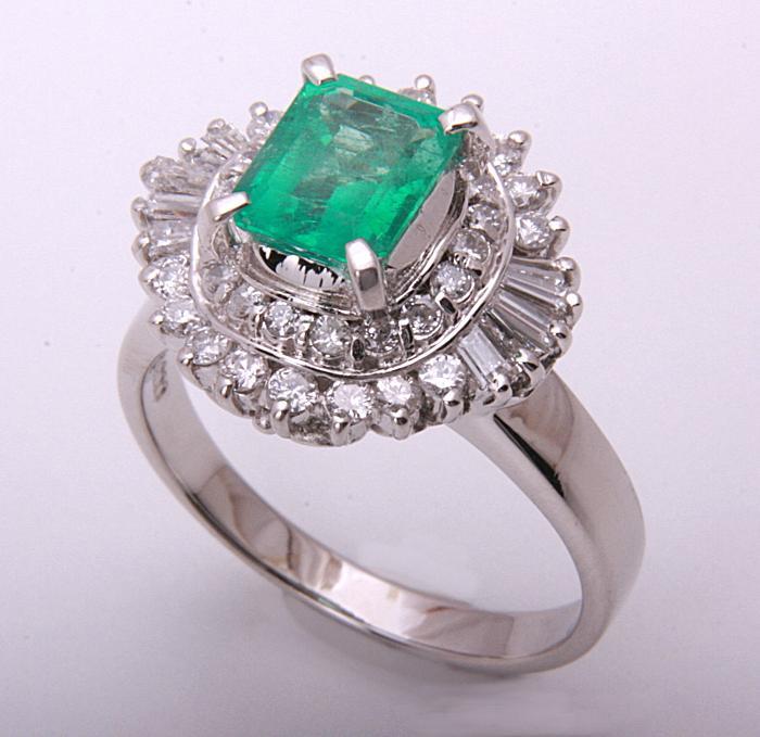 《質屋出品》Pt900★天然エメラルド1.13ct+ダイアモンドリング★C-4276拍卖