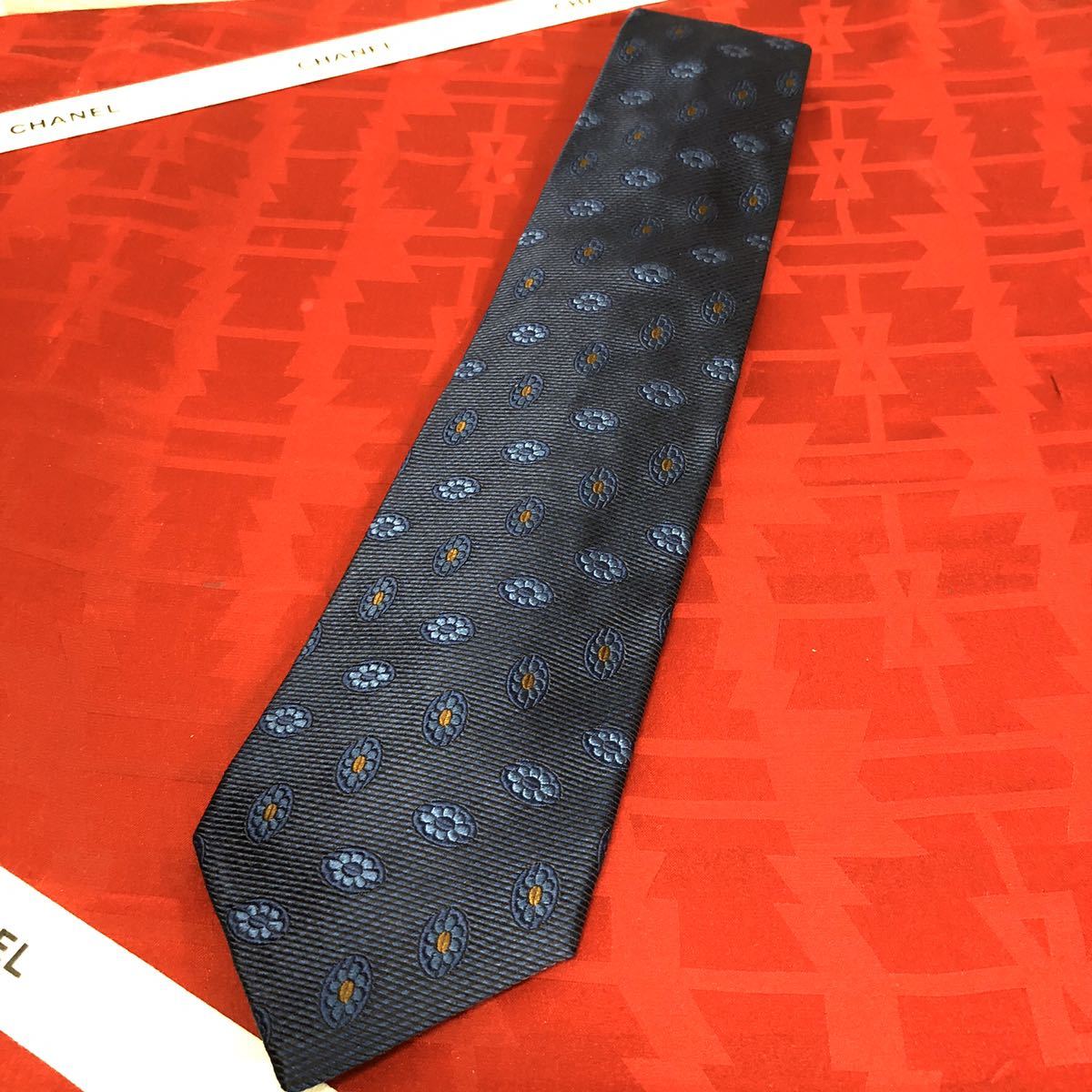 massimo bizzocchi マッシモビゾッキ 花柄 ネクタイ 正規品拍卖