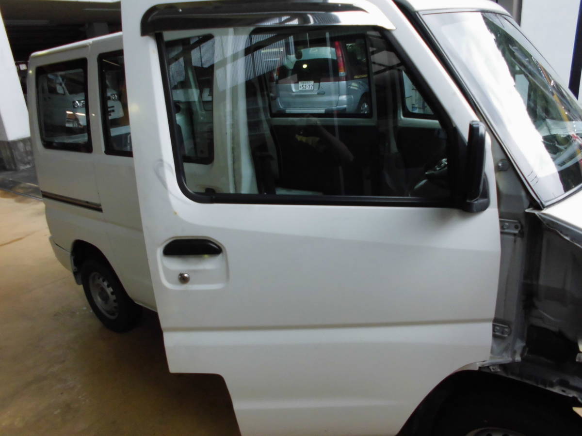 H14 ミツビシ ミニキャブV U62V 右 フロント ドア W09 シロ 中古品 U61V拍卖