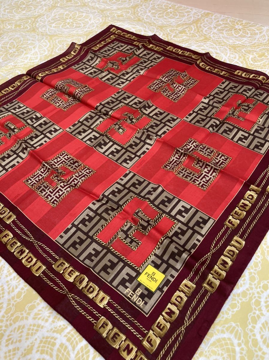 【レア】新品/FENDI/大判ハンカチ/正規品/フェンディ/未使用/即決/ズッカ柄/匿名発送/58cm/スカーフ/綿100%/ブラウン/赤/茶色/ストール拍卖