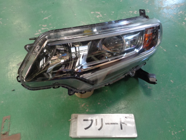 フリード GB5 左ヘッドランプユニットLED 即決 5051 拍卖