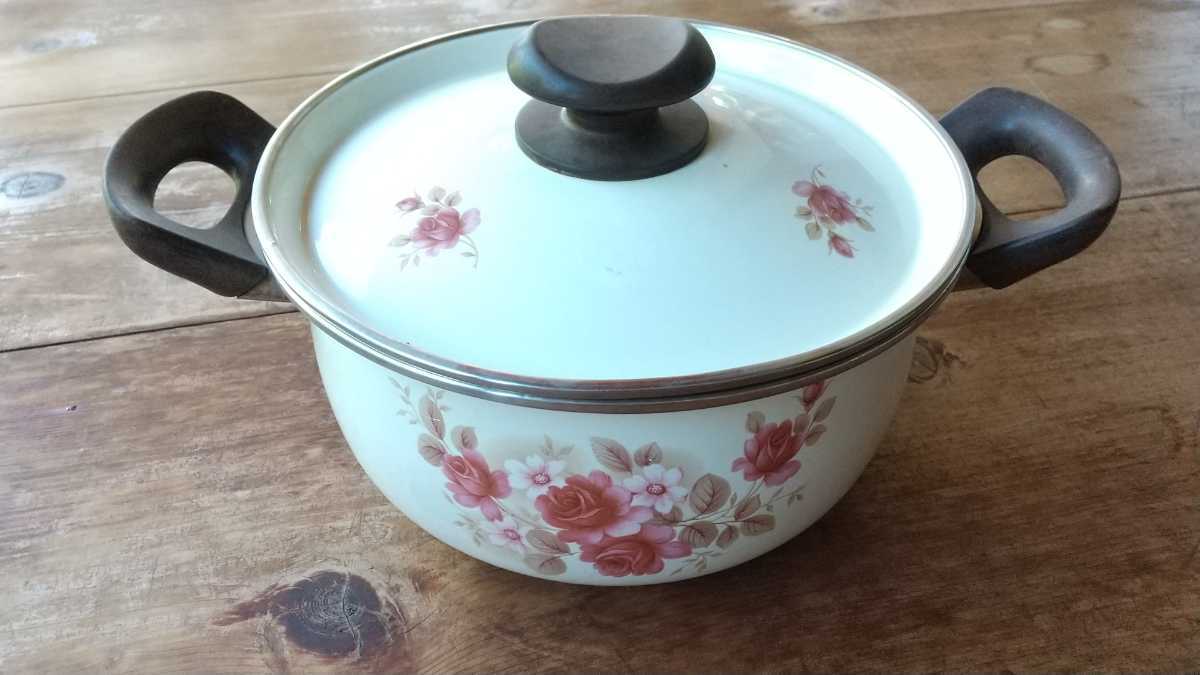昭和レトロ!かわいい!花柄!ホーロー鍋!両手鍋!レトロポップ!花柄鍋!アンティーク!拍卖