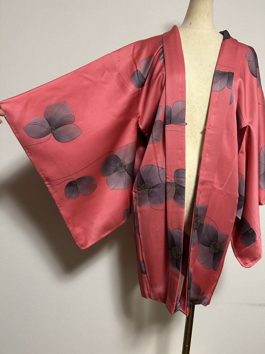 和装★派手色 おしゃれ羽織 ピンク アンティーク着物★リメイクや和洋折衷コーデにも◎ヴィンテージ 衣装にも モダン着物 ロング丈拍卖
