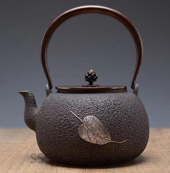 砂鉄 大容量鉄壺 コーティングなし 手作り鉄 やかんを沸かす お茶の道具 1200ML拍卖