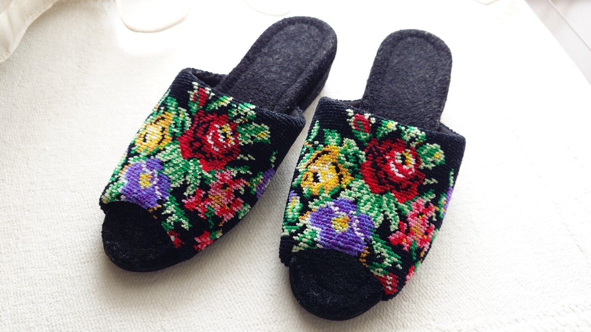*花柄刺繍*スリッパ Mサイズ*日本製 黒*FUNAMI拍卖