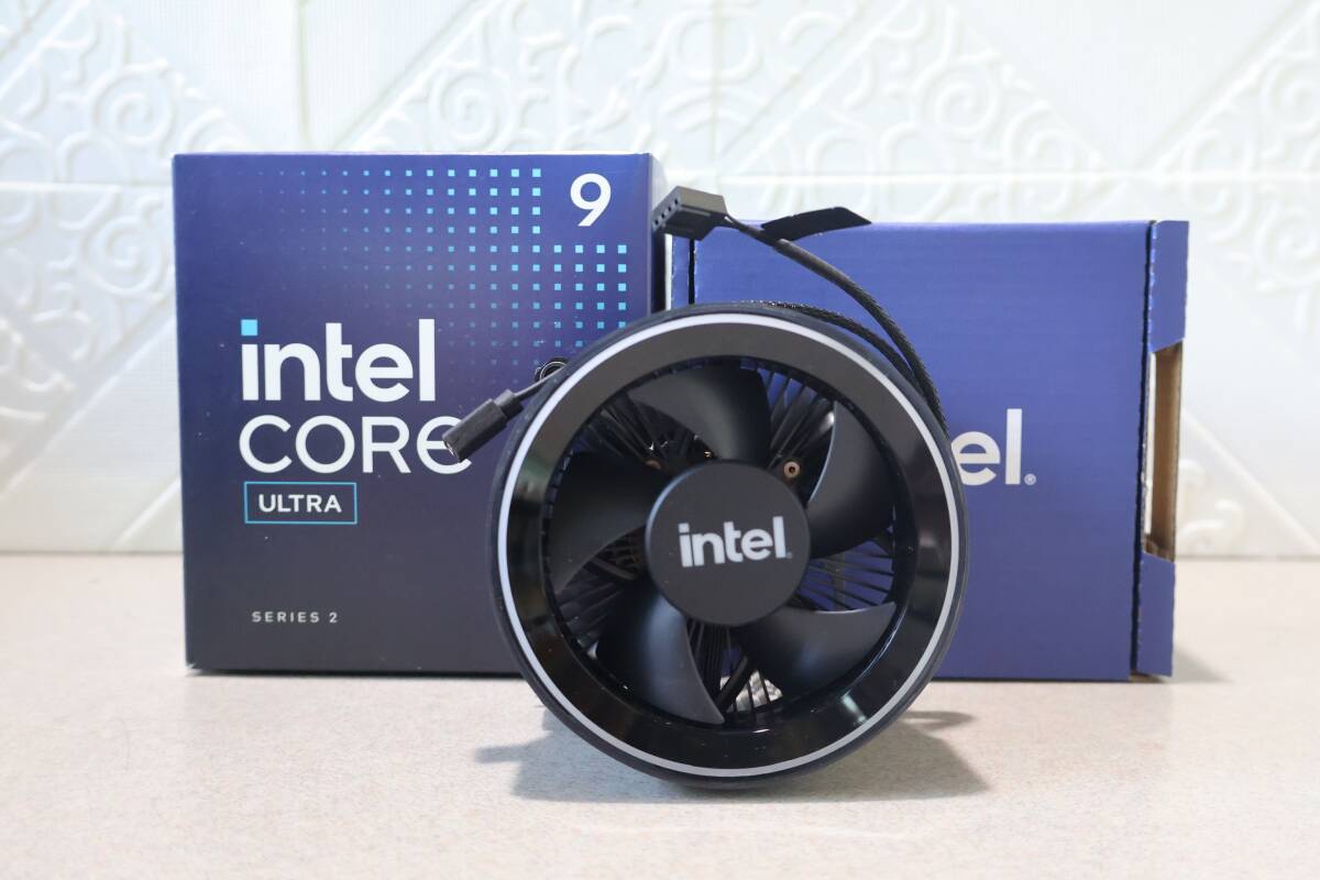 G9407 (1) P【未使用品】Intel N38356-001 CPUファン Core Ultra 9 285用 箱付き LGA1851対応拍卖