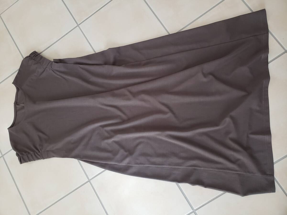 スクロール・袖かわいい!春から秋のワンピース・ドレス・Mサイズ・カーキ系拍卖