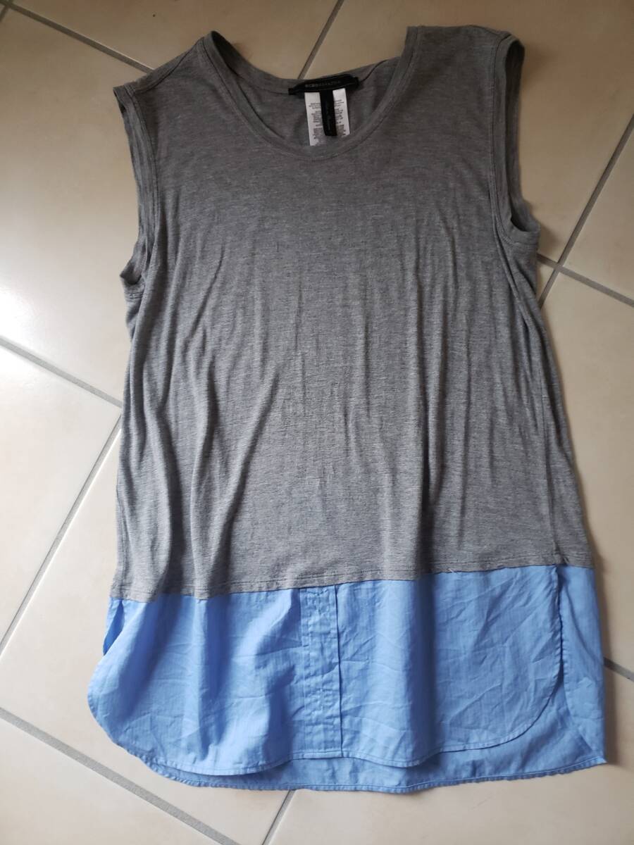 上質ブルー×グレーのドッキング異素材混のトップス・カットソー・重ね着風・BCBG MAXAZRIA・ビーシービージーマックスアズリア・Lサイズ拍卖