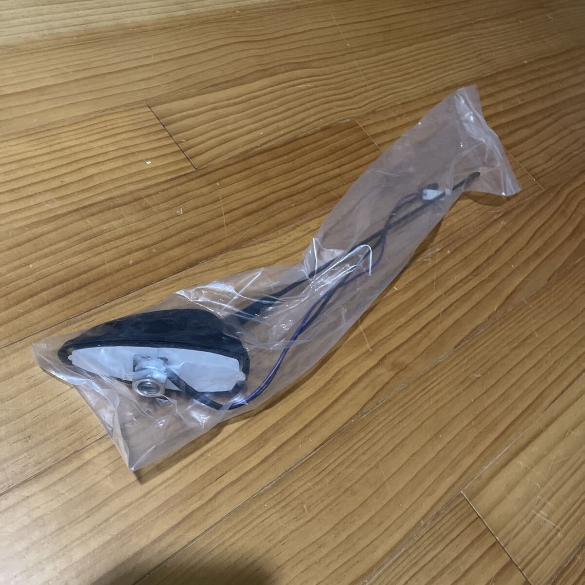 AM FM ルーフマウントラジオアンテナアンテナ A 9068200475 メルセデスベンツ スプリンター W906 VW クラフター 2006-2017 に適合拍卖