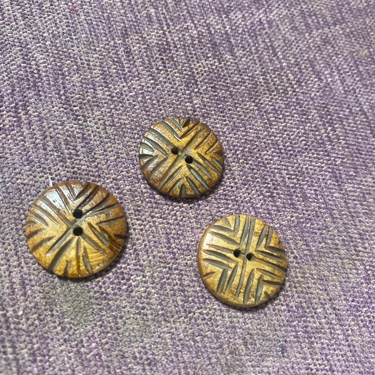 最終セール!自然素材!インド製☆ハンドメイド★水牛の骨製 ボタン3個組S-7拍卖