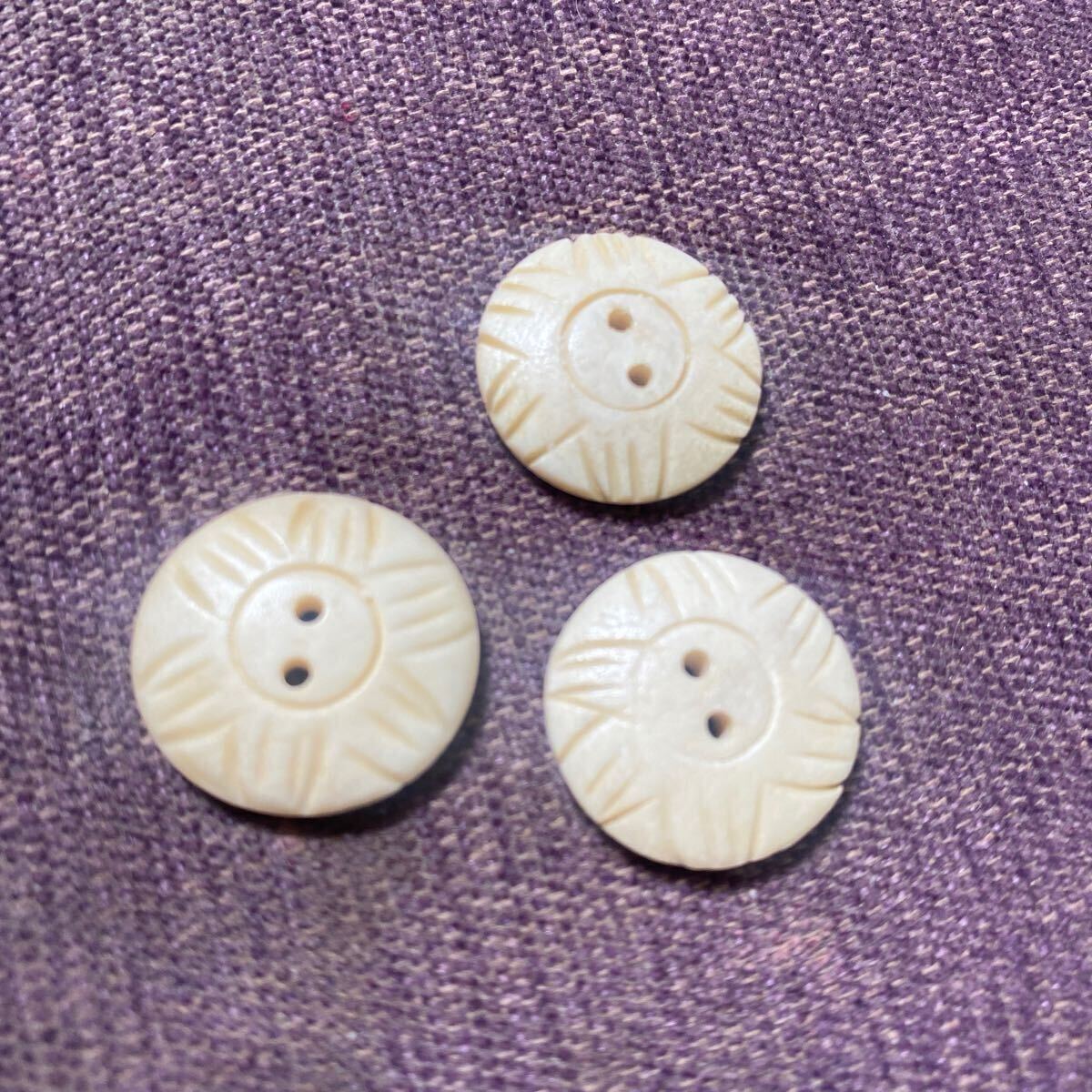 最終セール!自然素材!インド製☆ハンドメイド★水牛の骨製 ボタン3個組S-4A拍卖