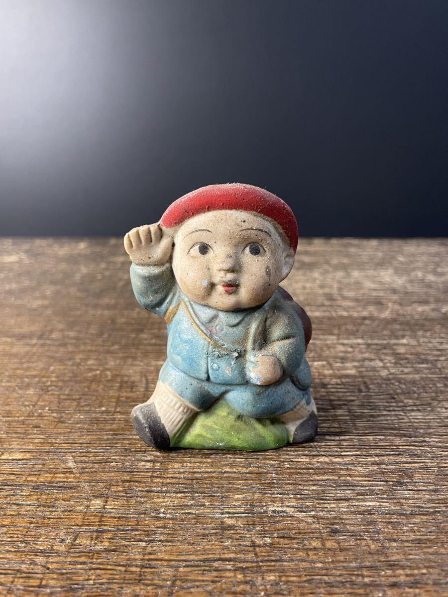 当時物 土人形 子供 貯金箱 高さ約9cm 古雑貨 古道具 幼稚園 遠足 子ども 土人形 置物 インテリア HC-13拍卖