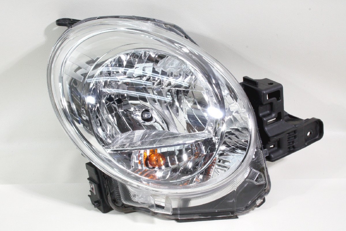 LA250S キャスト H29年式 走行少17740km 純正 ハロゲン ヘッドライト 右 KOITO 100-69021 レべライザー付 S9S...拍卖