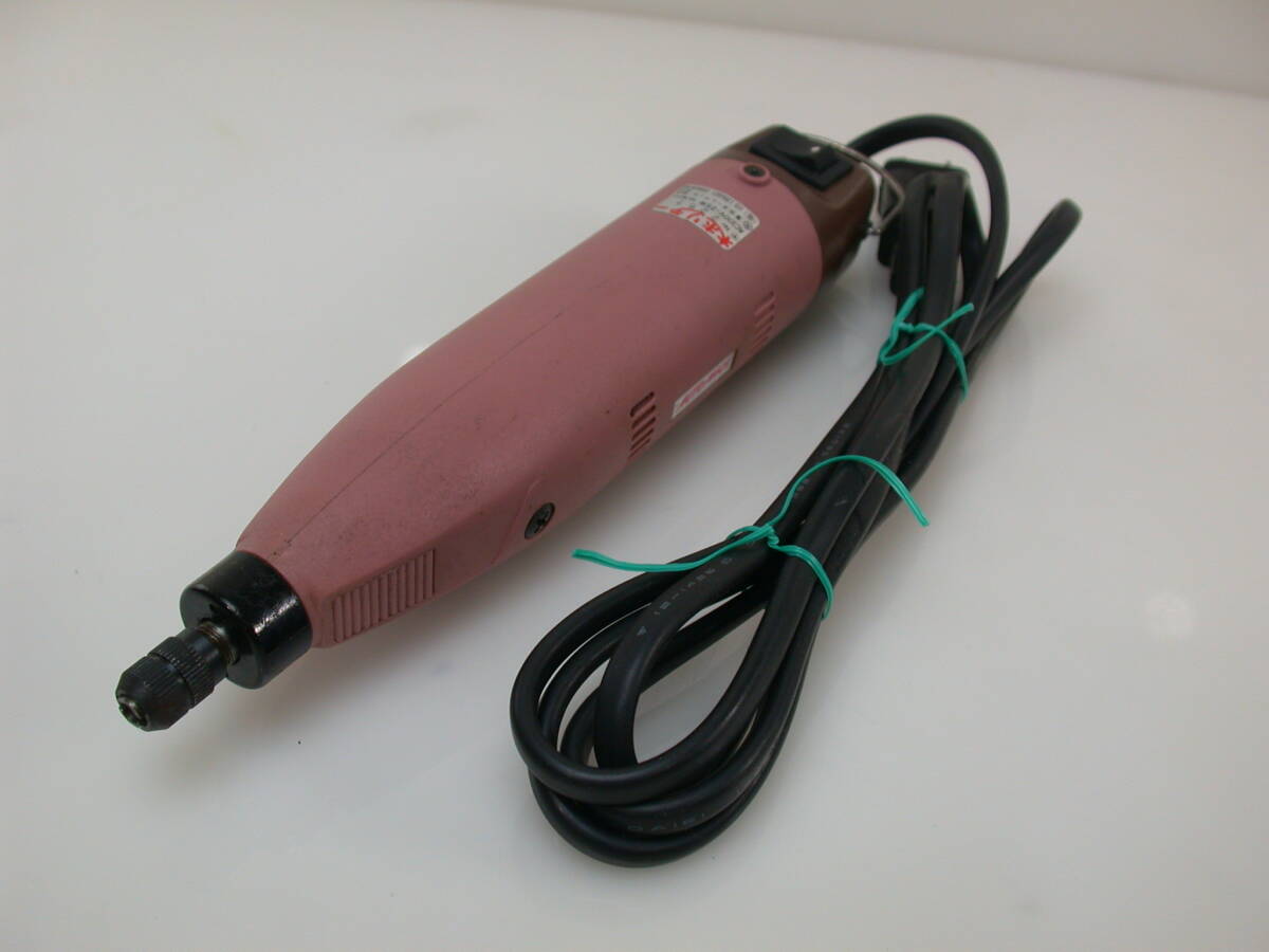 東京オートマック 木ホリデー 100V 50/60Hz 電動木彫機 木彫 木工 木彫り 彫刻 工芸 堅木 小型 軽量 電動ボビー アート 工具 中古拍卖