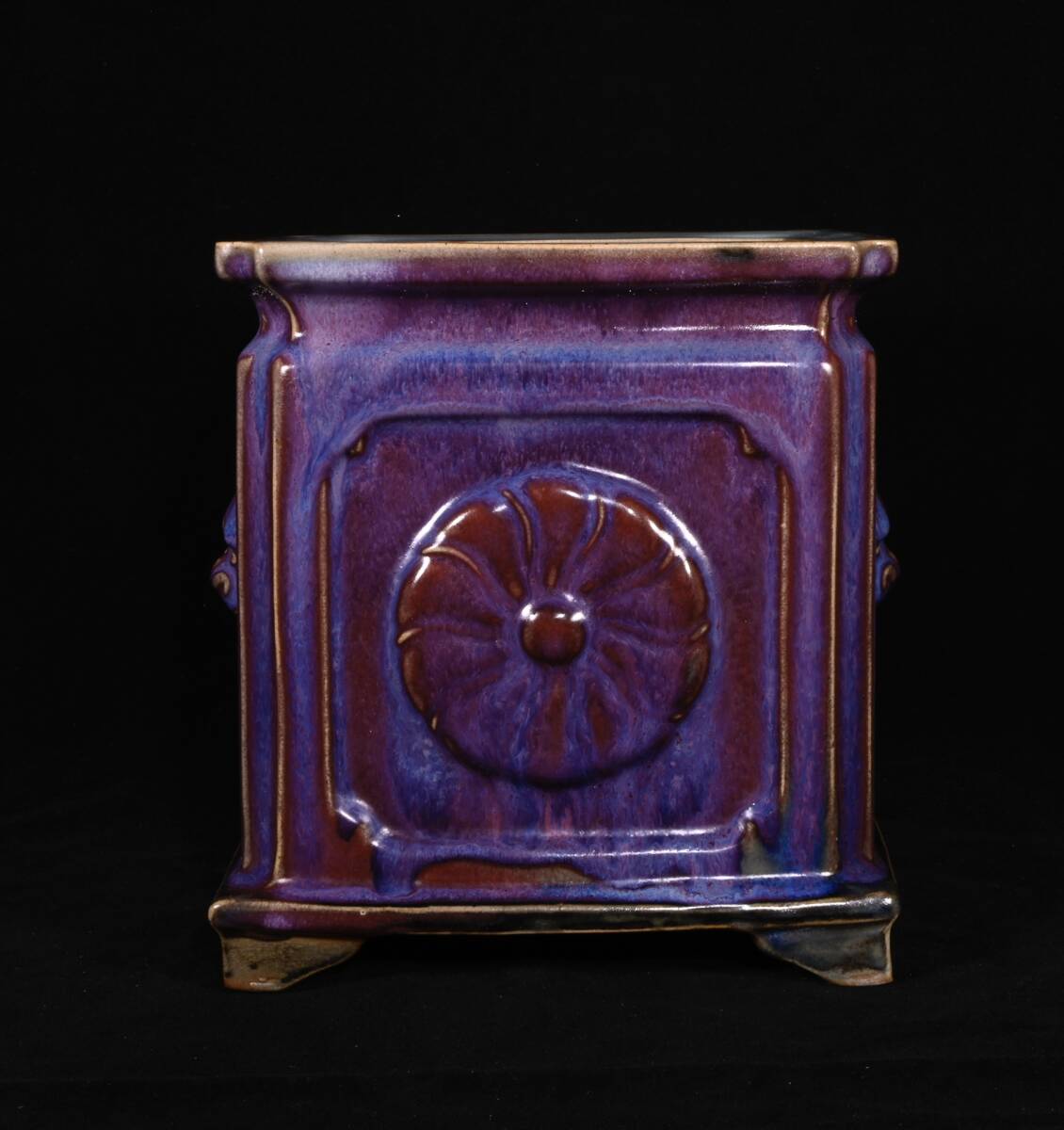 旧蔵 宋 鈞窯 バラ紫釉 獣耳方尊 陶芸 古陶磁器 中国磁器 極細工 中国古玩 骨董品 古美味 209拍卖