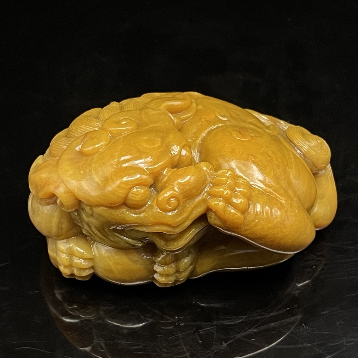 旧蔵 【清代篆刻家 周彬 字:尚均】寿山石 田黄級 田黄石 彫刻 瑞獣 置物 手把件 天然石 手彫 篆刻 極細工 中国古玩 骨董品 古美味 209拍卖