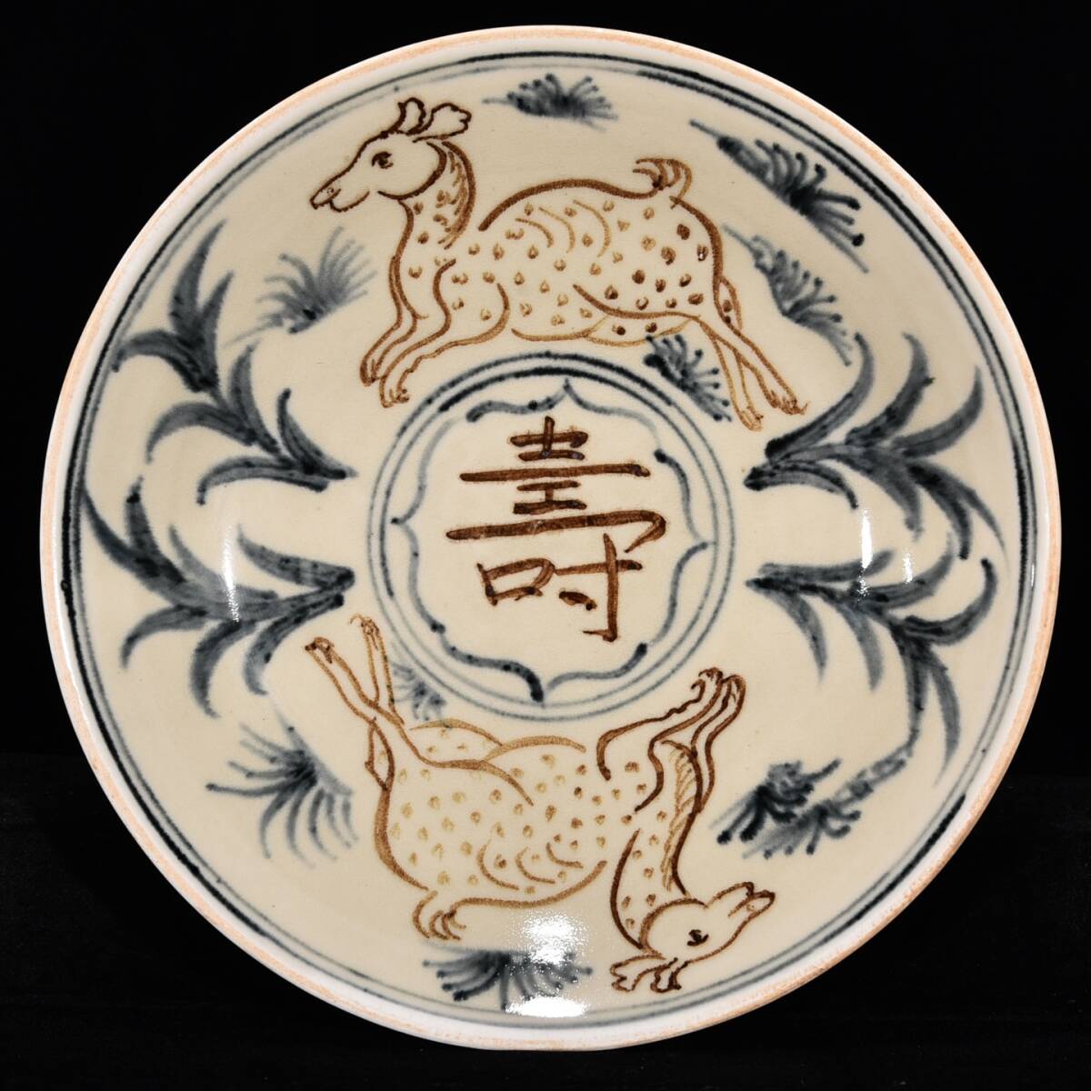 旧蔵 宋 定窯 彩繪壽字鹿紋盤 陶芸 古陶磁器 中国磁器 極細工 中国古玩 骨董品 古美味 209拍卖