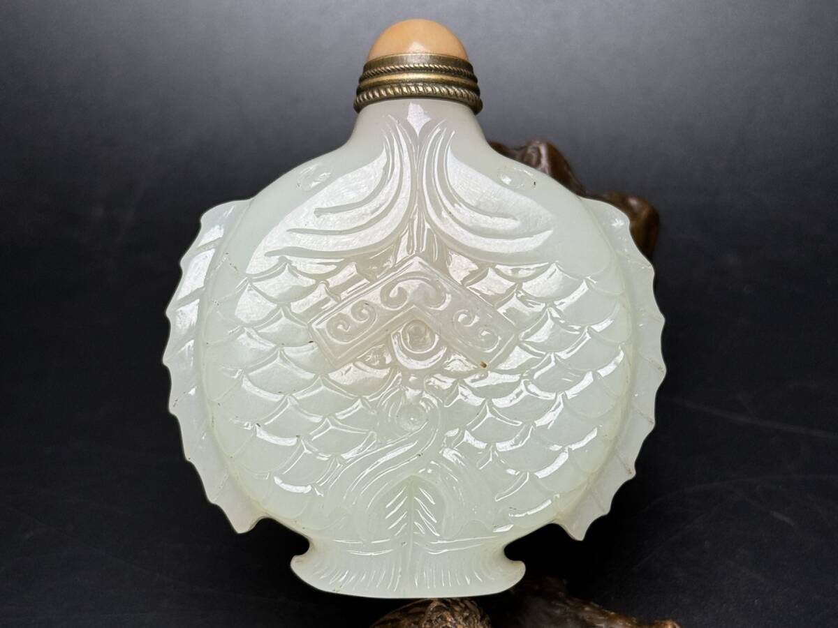 旧蔵 清 玉彫 和田玉 鼻煙壺 雙魚 彫刻精美 掏に穴をあける空 玉質温潤 包漿醇厚 極細工 中国古玩 骨董品 古美味 209拍卖