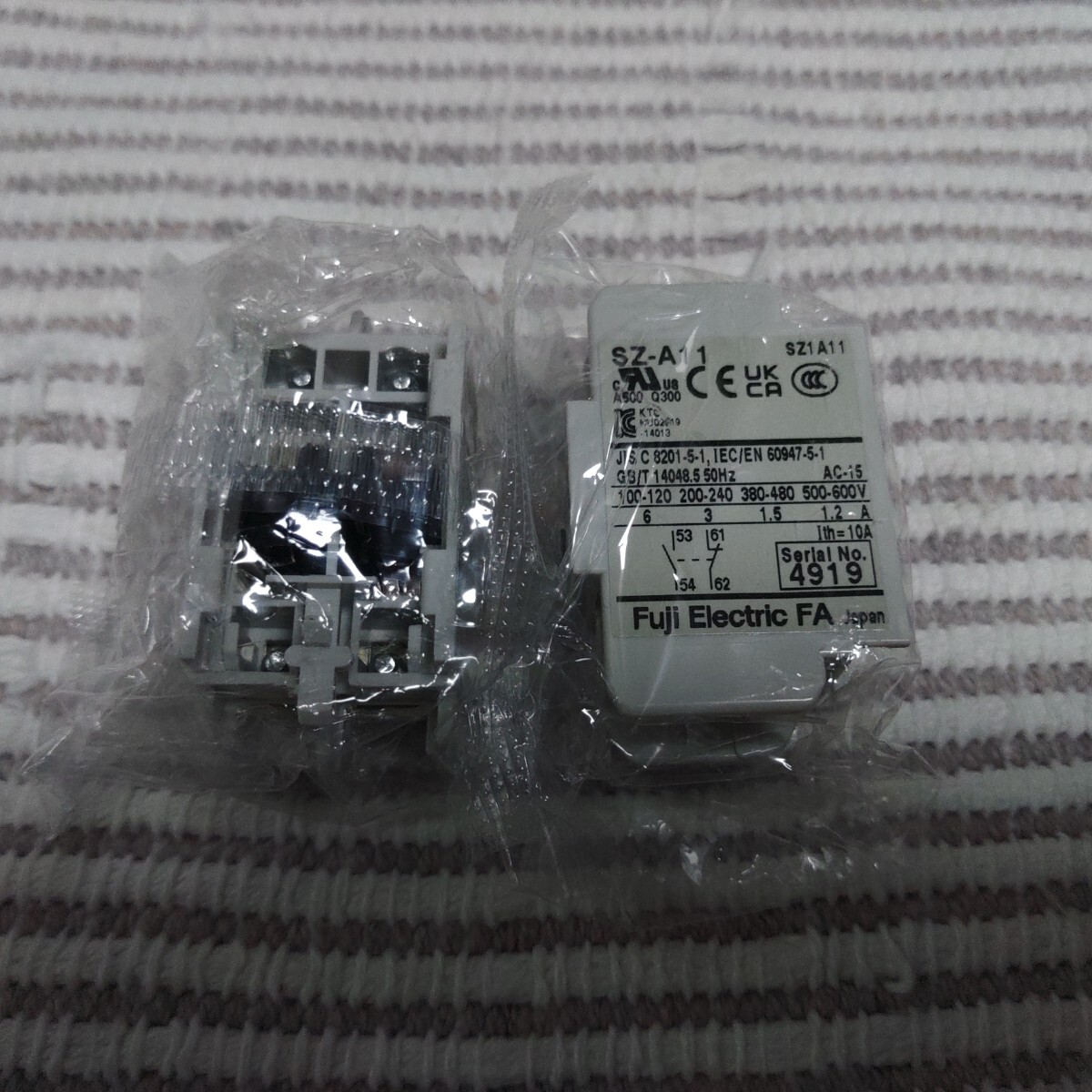 富士 SZ-A・11 補助接点ユニット 新古 2個 ゆうパック60サイズ 拍卖