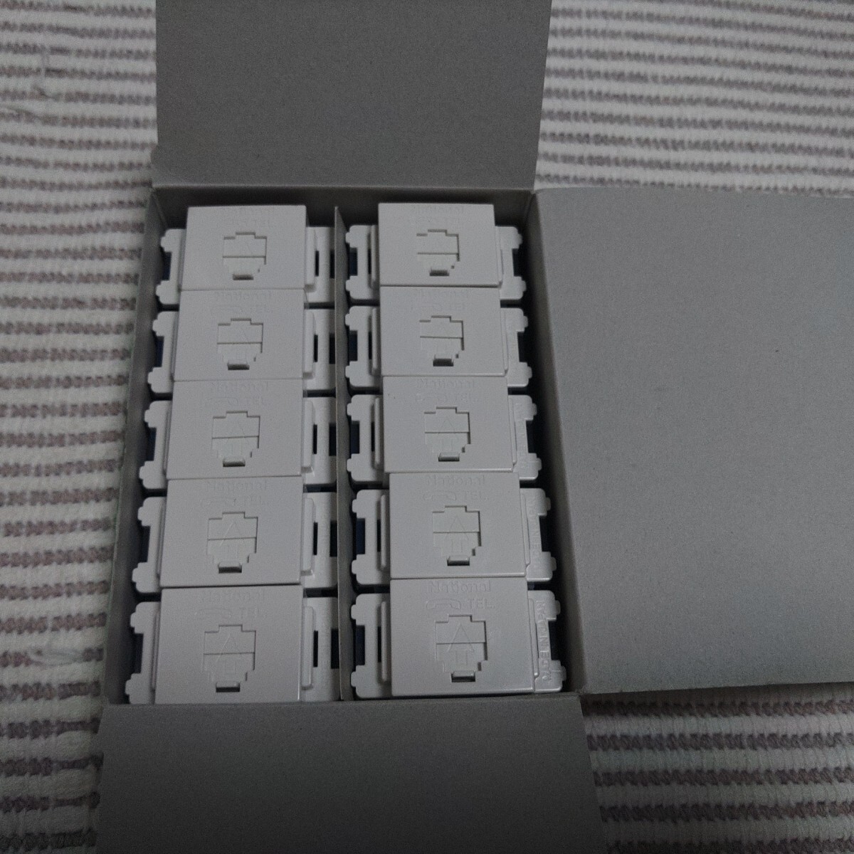 松下 コスモワイド WNT15649W 電話モジュラー 6極4心 新古 10個 ゆうパック60サイズ拍卖