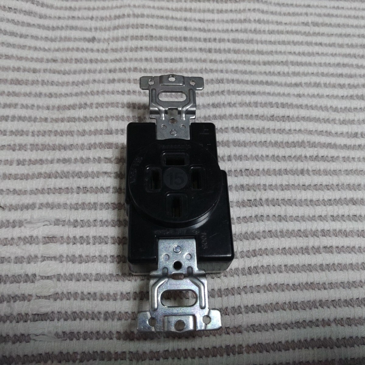 松下 WF1415k 接地3P15Aコンセント 新古 ゆうパック60サイズ 拍卖