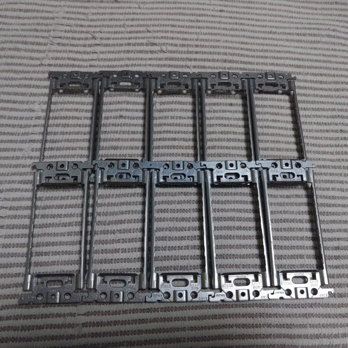 松下・パナソニック コスモワイド WT3700 スイッチ取付枠 10個から ゆうパック60サイズ拍卖