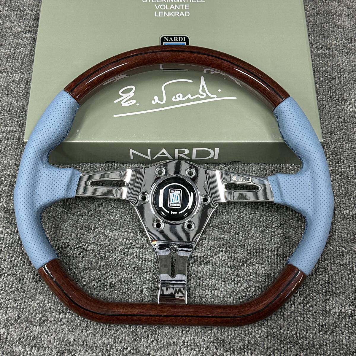 NARDI ナルディ ステアリング 14インチ 350mm 車ハンドル スポーツステアリング ウッド調 ライトブルー 新型入荷9AT0090拍卖