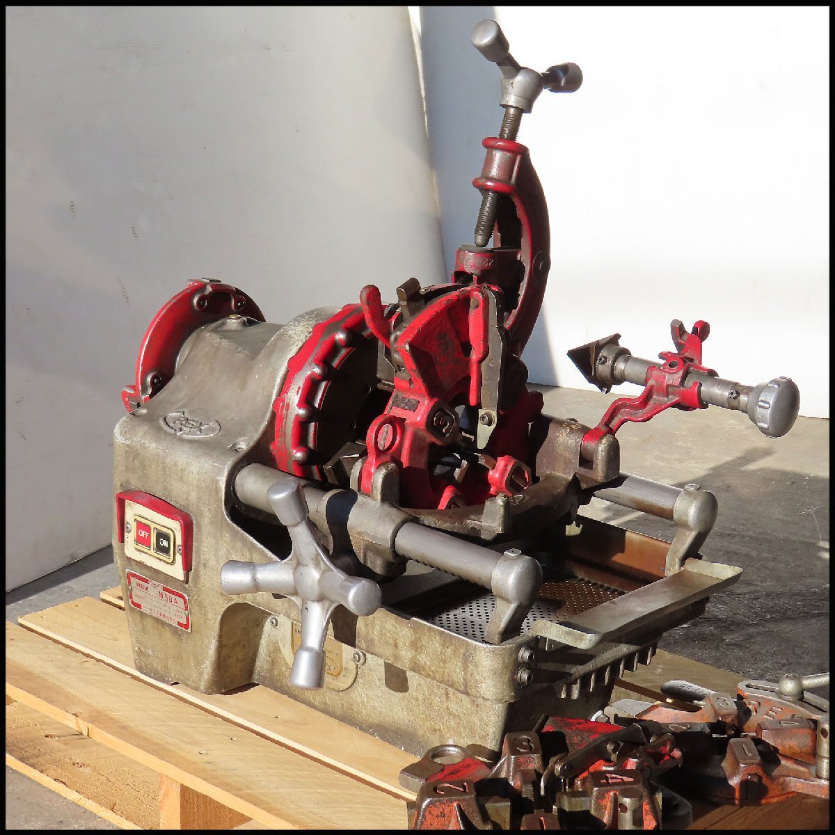 ■レッキス工業 ねじ切り機 パイプマシン N50A ダイヘッド 3個付/菅ねじ/配管工具/REX/2インチ ねじ切り旋盤拍卖