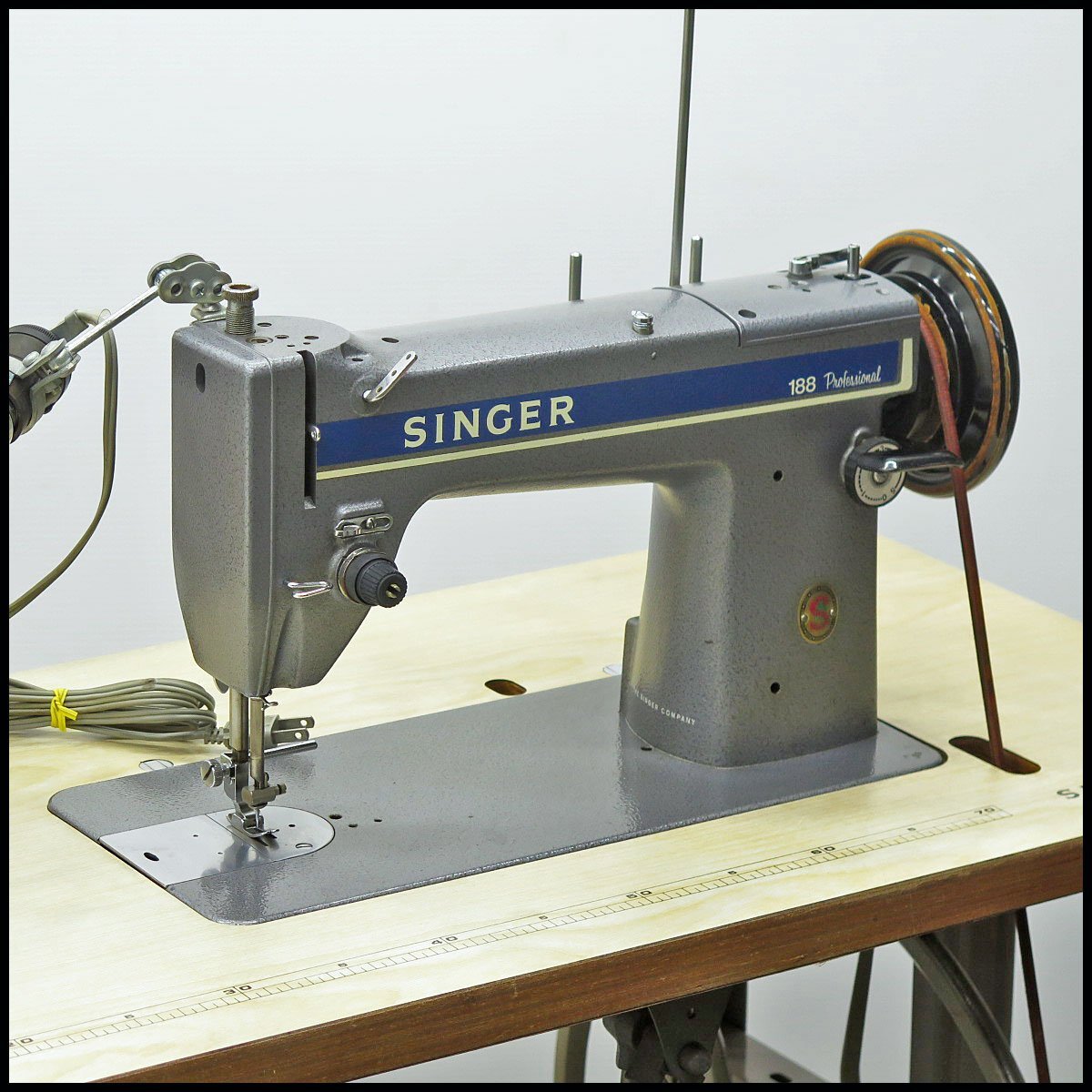 ●69) SINGER シンガー 職業用 足踏みミシン 188 Professional 【現状品】 職業ミシン/プロフェッショナル/業務用拍卖