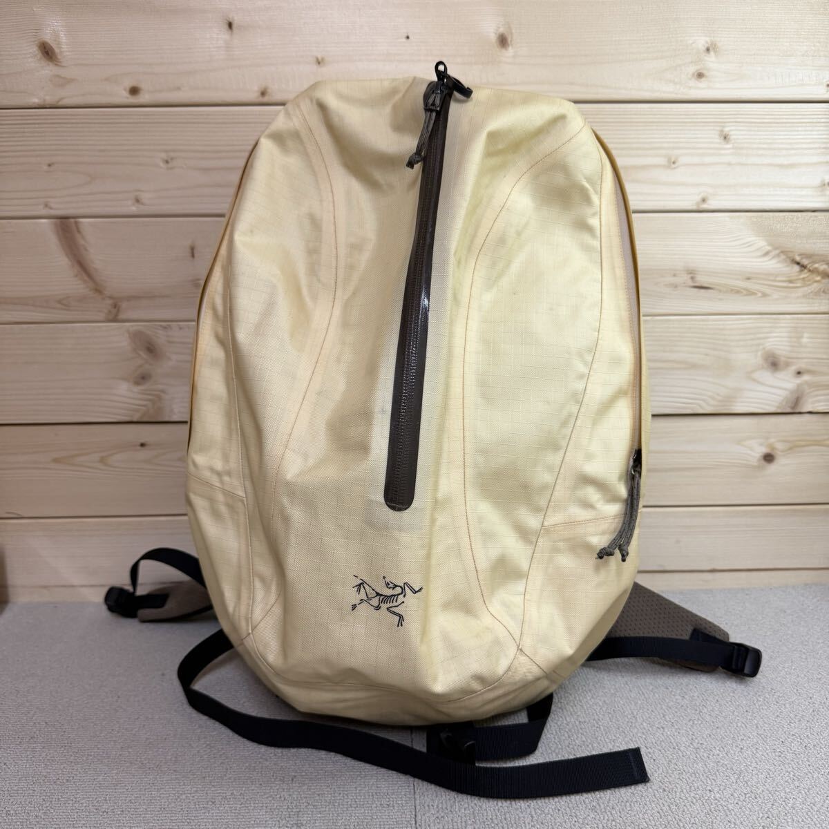 (33) ARC’TERYX VEILANCE リュック アストリ19バックパック イエロー メンズ レディース アークテリクス リュックサック 14467-78263-10拍卖