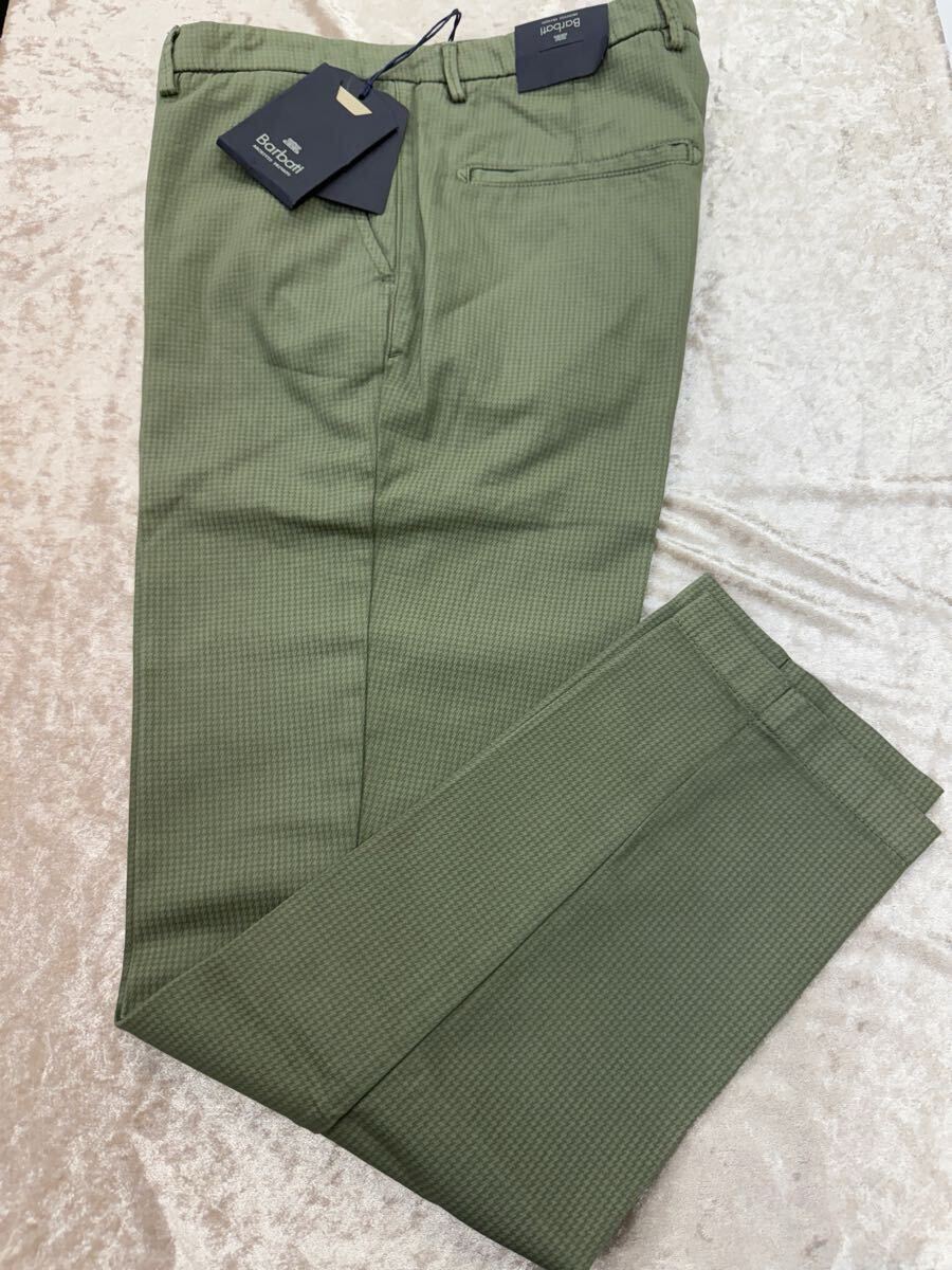【 未使用 タグ付き 】Barbati バルバッティ コットン パンツ 46 ライトグリーン ストレッチ イタリア製 スラックス ストラスブルゴ 取扱拍卖